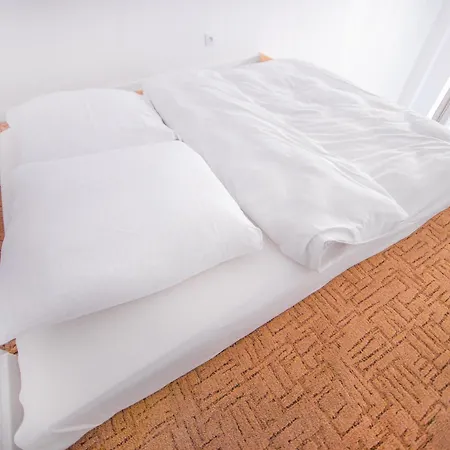 Apartament Lovely Hoza Str Super Location