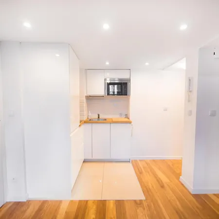 Lovely Hoza Str Super Location Apartment